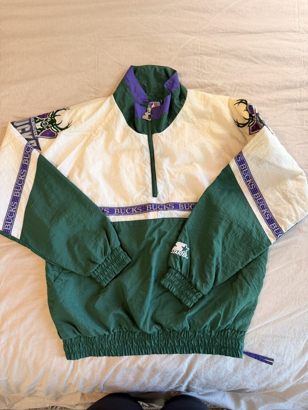 Starter Vintage 90’s Milwaukee Bucks Jacket pullover Size L RARE